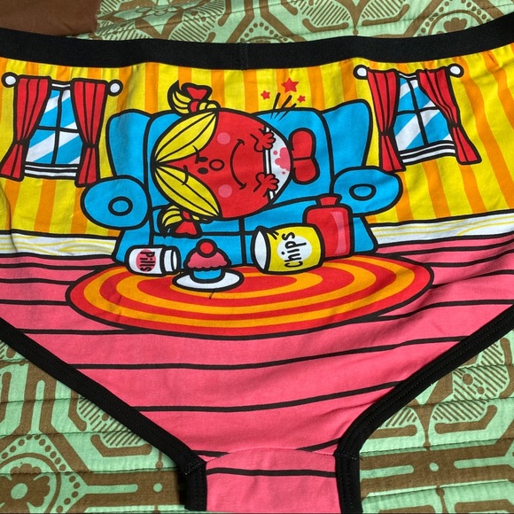 BNWT women’s THEMED Briefs - Picture 2 of 2